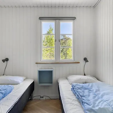 Hébergement de vacances 2696-aakirkeby-aspesgardsskoven-54 *