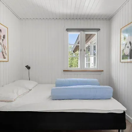 2696-aakirkeby-aspesgardsskoven-54 Semesterbostad *